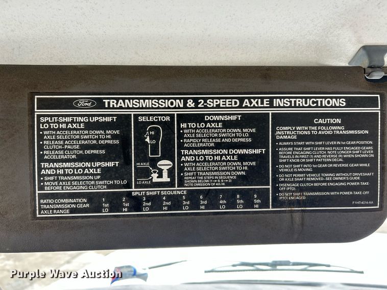 image for item EK2633 1992 Ford F700 fuel truck