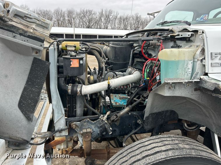 image for item EK2633 1992 Ford F700 fuel truck