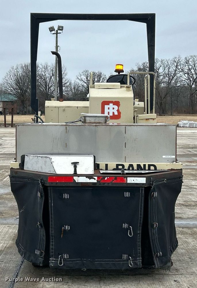 image for item EK2635 Ingersoll Rand PT120R pneumatic roller