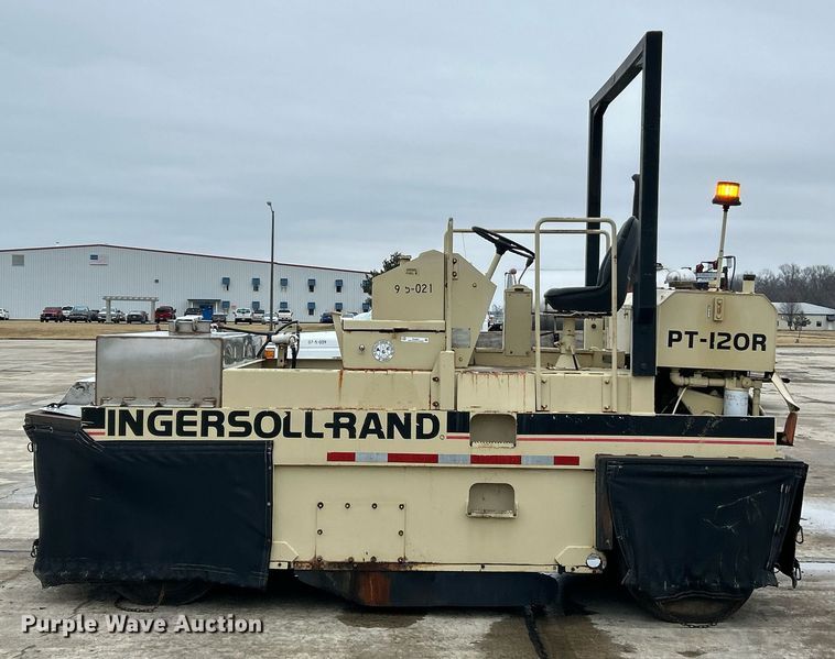 image for item EK2635 Ingersoll Rand PT120R pneumatic roller