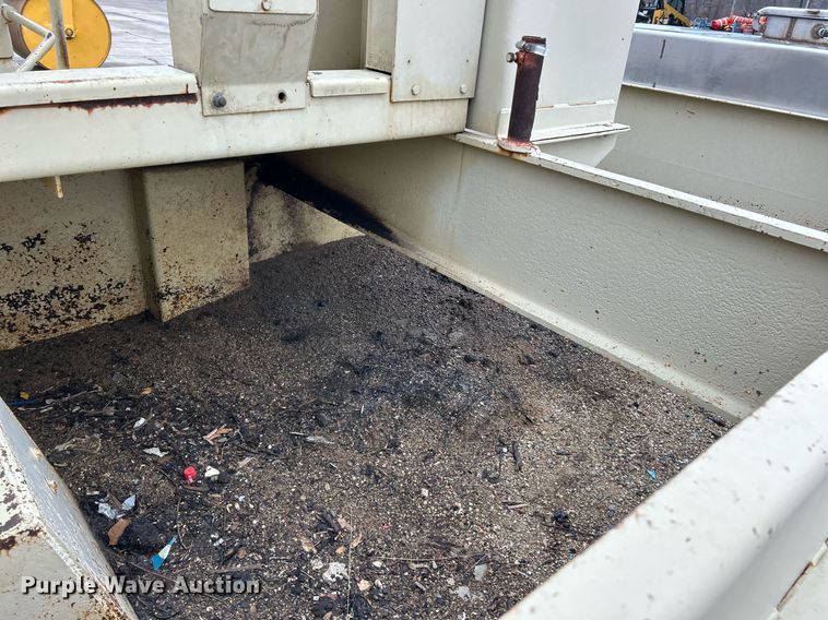 image for item EK2635 Ingersoll Rand PT120R pneumatic roller