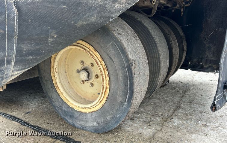 image for item EK2635 Ingersoll Rand PT120R pneumatic roller