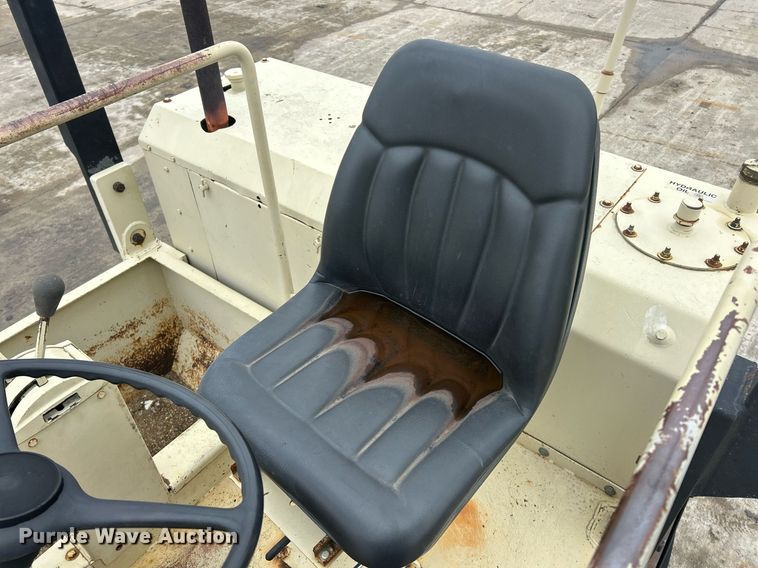 image for item EK2635 Ingersoll Rand PT120R pneumatic roller