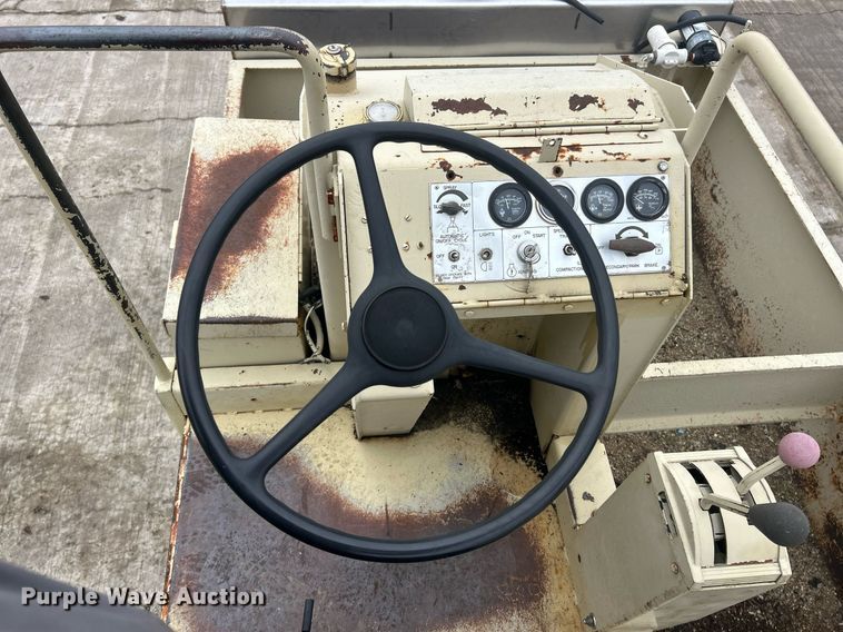 image for item EK2635 Ingersoll Rand PT120R pneumatic roller