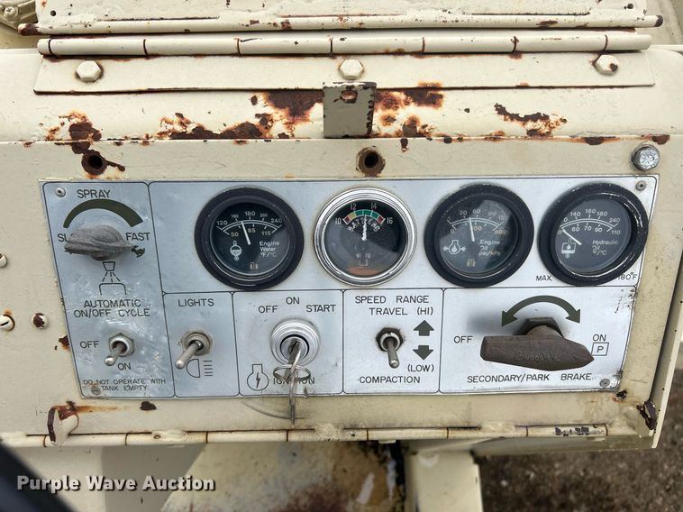 image for item EK2635 Ingersoll Rand PT120R pneumatic roller