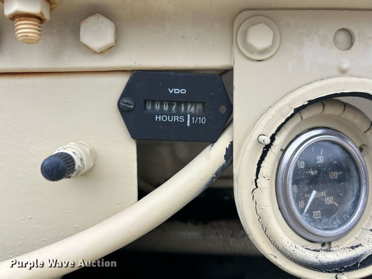 image for item EK2635 Ingersoll Rand PT120R pneumatic roller