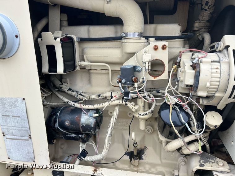 image for item EK2635 Ingersoll Rand PT120R pneumatic roller