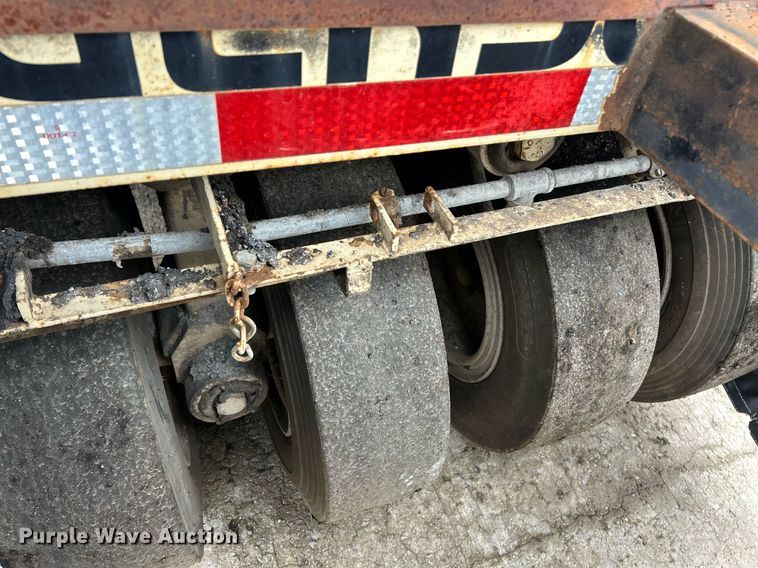 image for item EK2635 Ingersoll Rand PT120R pneumatic roller