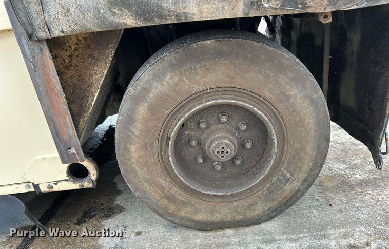 image for item EK2635 Ingersoll Rand PT120R pneumatic roller