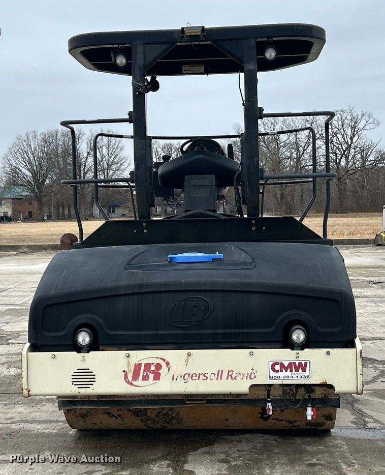 image for item EK2636 2007 Ingersoll Rand DD118HF double drum vibratory roller