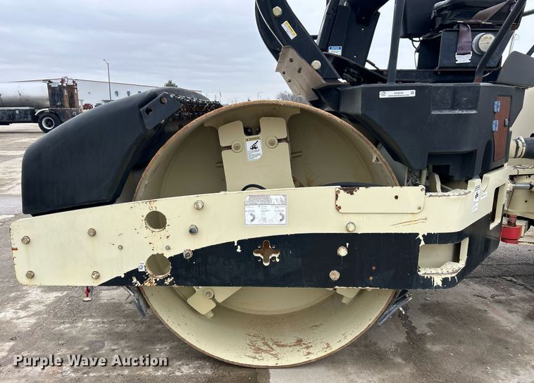 image for item EK2636 2007 Ingersoll Rand DD118HF double drum vibratory roller