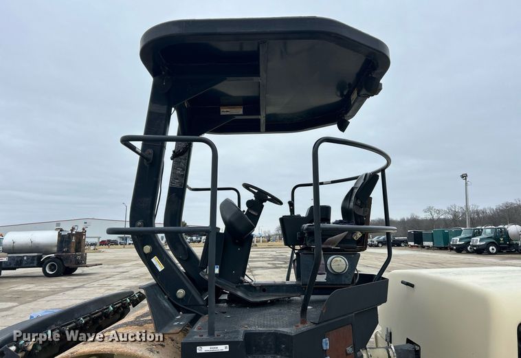 image for item EK2636 2007 Ingersoll Rand DD118HF double drum vibratory roller