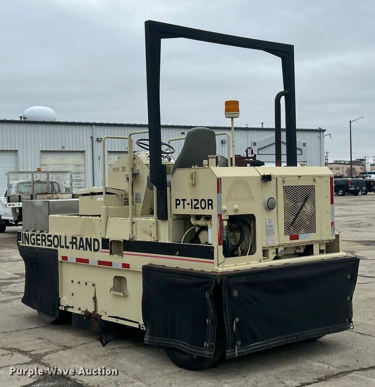 image for item EK2638 Ingersoll Rand PT120R pneumatic roller