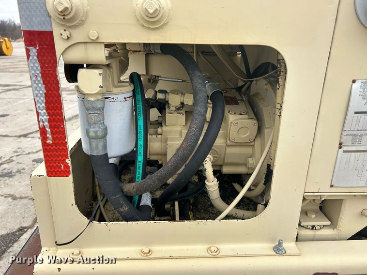 image for item EK2638 Ingersoll Rand PT120R pneumatic roller