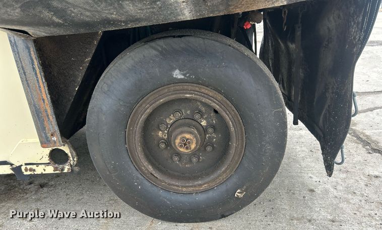 image for item EK2638 Ingersoll Rand PT120R pneumatic roller