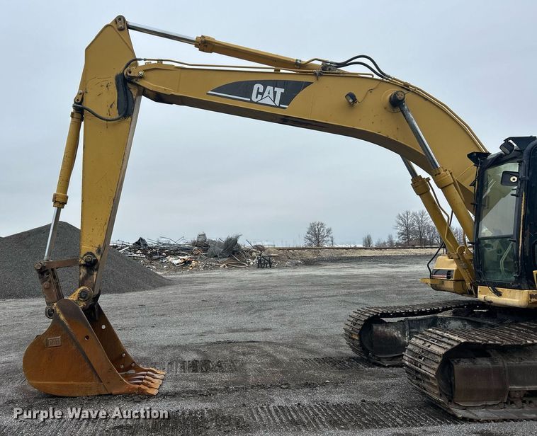 image for item EK2640 2001 Caterpillar 325B L excavator