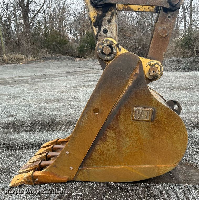 image for item EK2640 2001 Caterpillar 325B L excavator