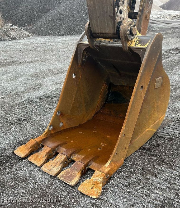 image for item EK2640 2001 Caterpillar 325B L excavator