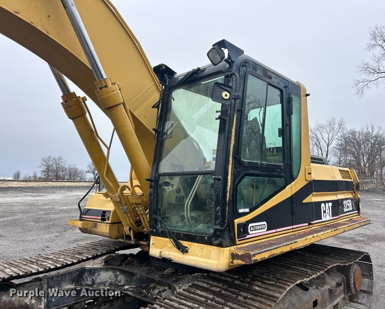 image for item EK2640 2001 Caterpillar 325B L excavator