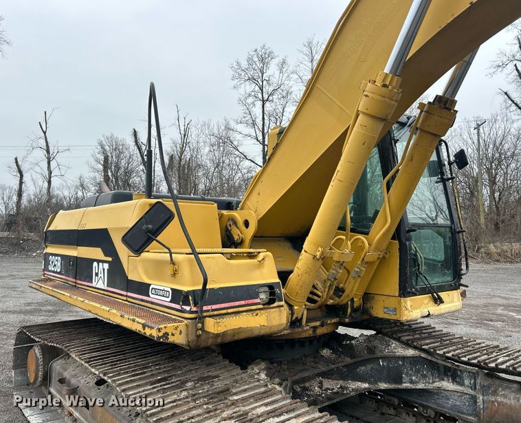 image for item EK2640 2001 Caterpillar 325B L excavator