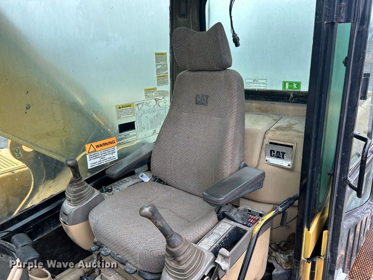 image for item EK2640 2001 Caterpillar 325B L excavator