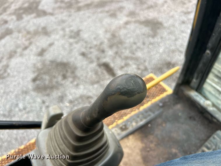 image for item EK2640 2001 Caterpillar 325B L excavator