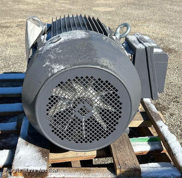 image for item EK2647 Techtopind Motors GR3-CI-TF-326T-4-BR-D-50 electric motor