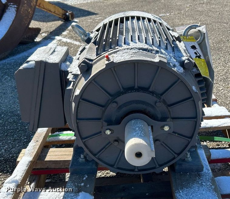 image for item EK2647 Techtopind Motors GR3-CI-TF-326T-4-BR-D-50 electric motor