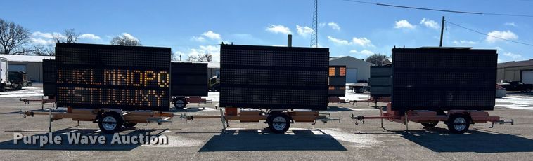 image for item EK2653 (3) American Signal message board trailers
