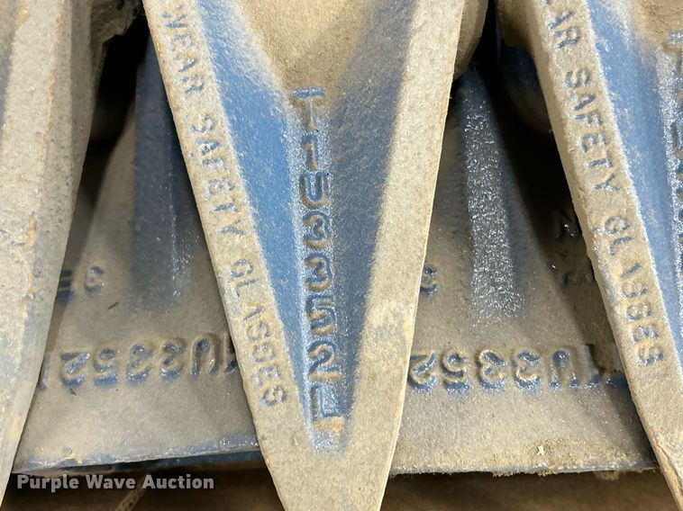 image for item EK2658 Excavator bucket teeth 