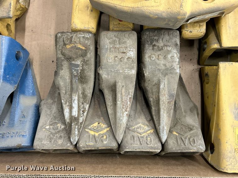 image for item EK2658 Excavator bucket teeth 