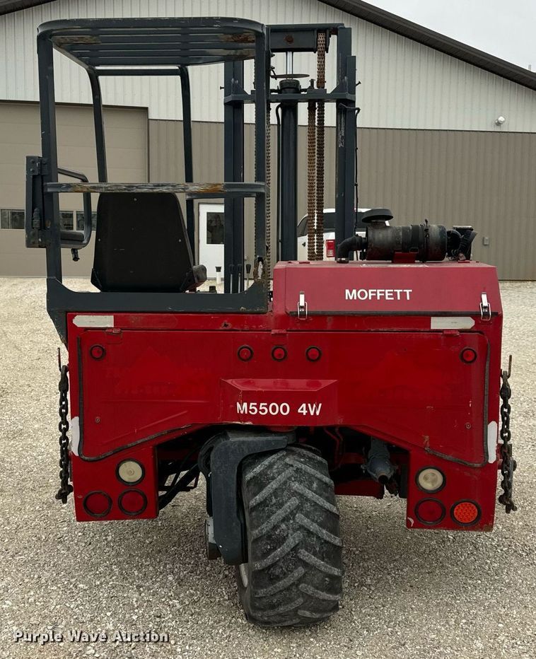 image for item EN5107 2004 Moffett M5500 W 4W forklift