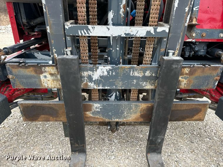 image for item EN5107 2004 Moffett M5500 W 4W forklift