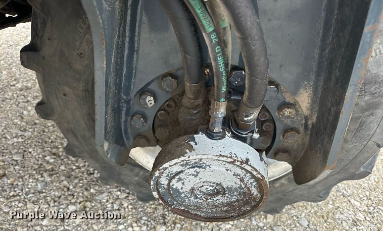 image for item EN5107 2004 Moffett M5500 W 4W forklift