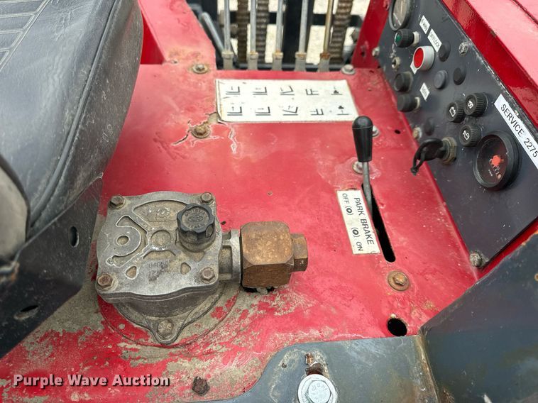 image for item EN5107 2004 Moffett M5500 W 4W forklift