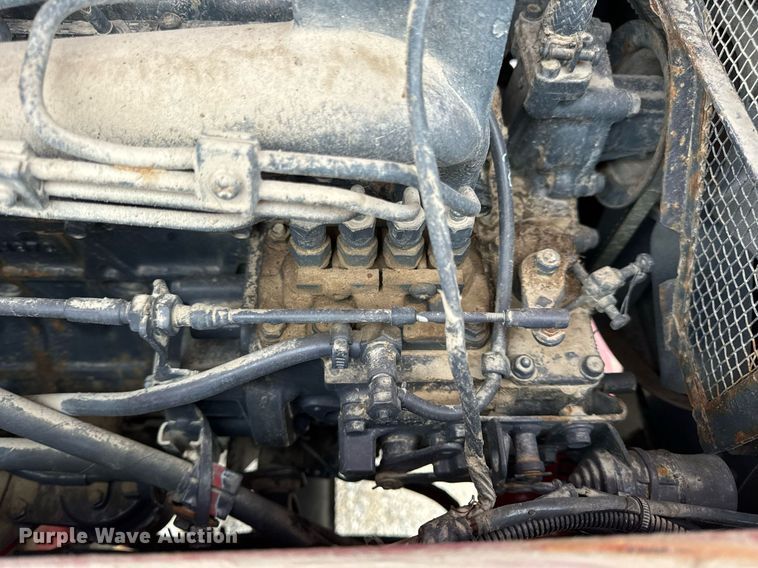 image for item EN5107 2004 Moffett M5500 W 4W forklift