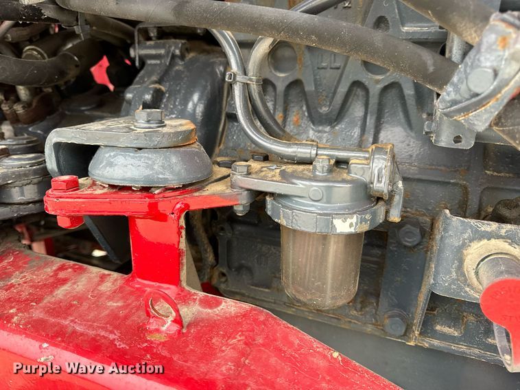 image for item EN5107 2004 Moffett M5500 W 4W forklift