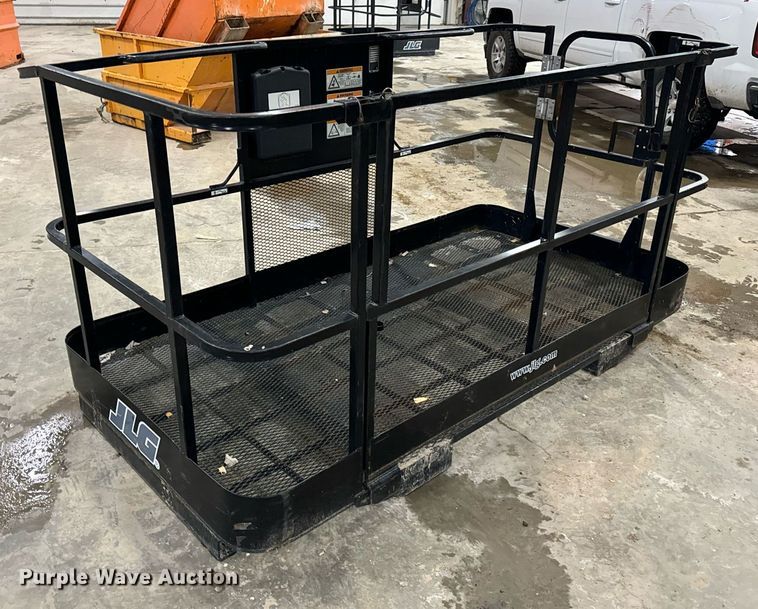 image for item EN5124 JLG 1001238653 man basket