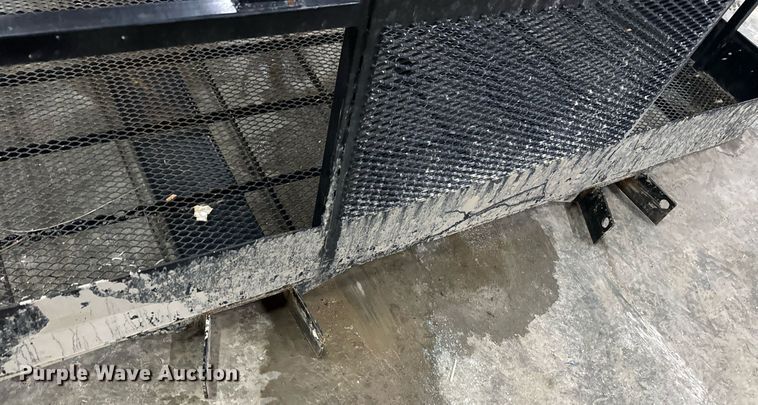 image for item EN5124 JLG 1001238653 man basket