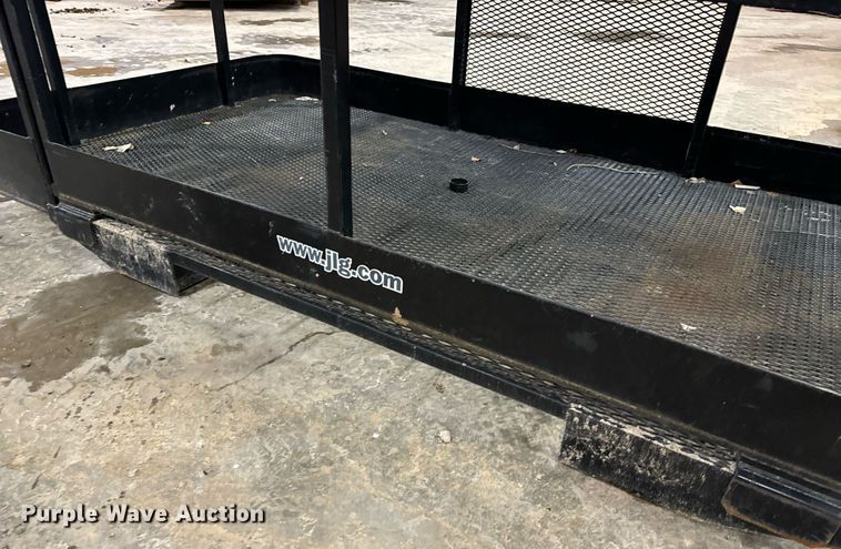 image for item EN5124 JLG 1001238653 man basket