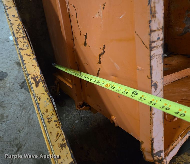 image for item EN5125 (2) dumpsters