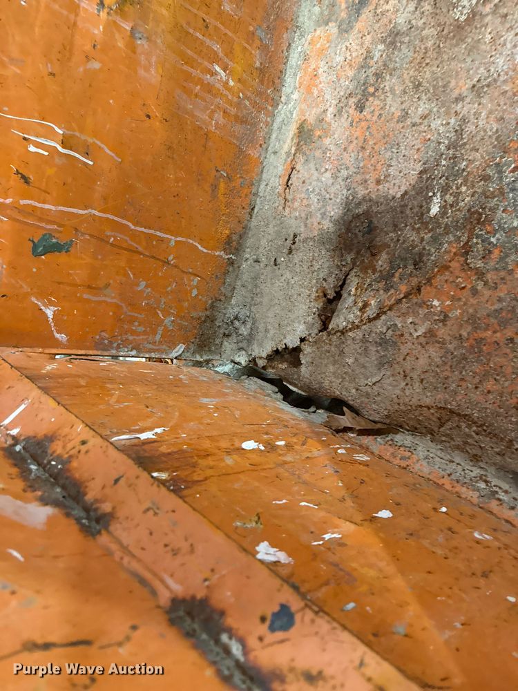 image for item EN5126 (2) dumpsters