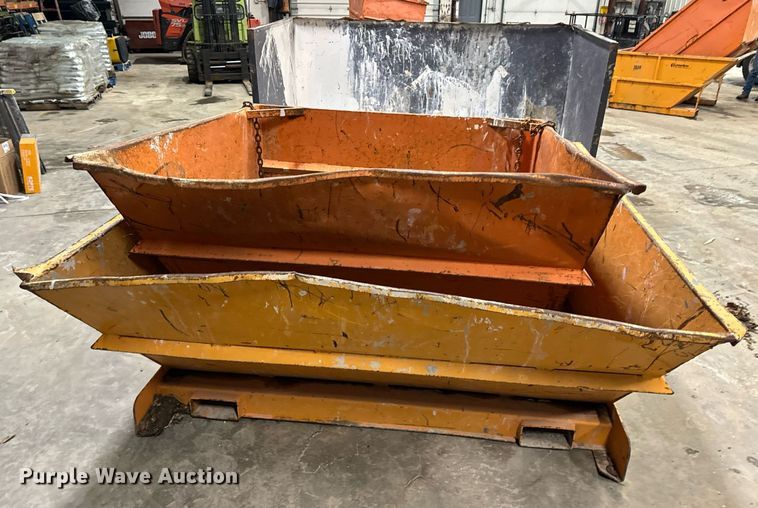 image for item EN5127 (3) dumpsters