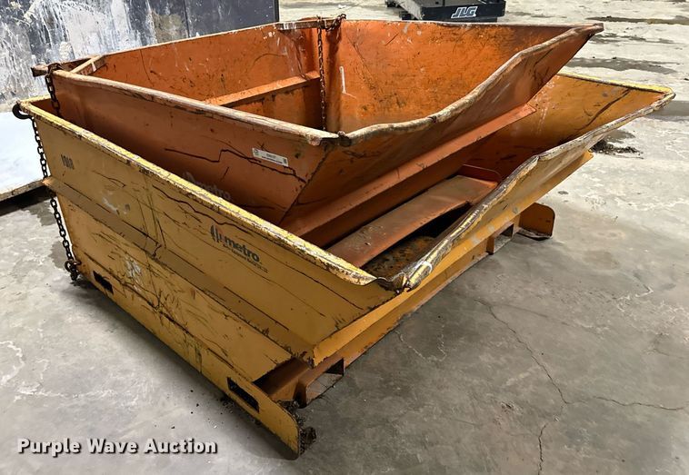 image for item EN5127 (3) dumpsters