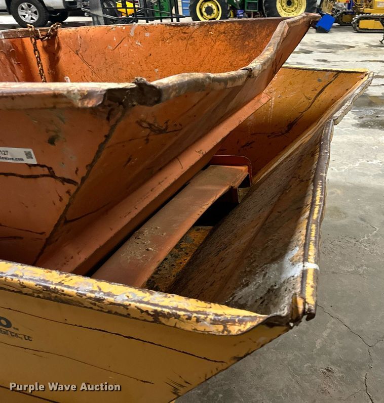 image for item EN5127 (3) dumpsters