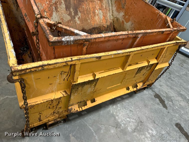 image for item EN5127 (3) dumpsters
