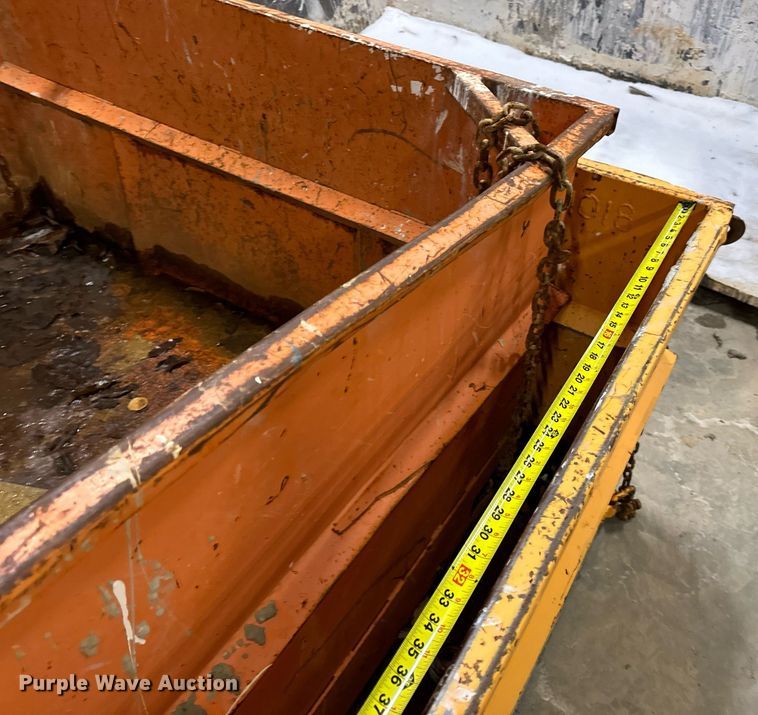 image for item EN5127 (3) dumpsters