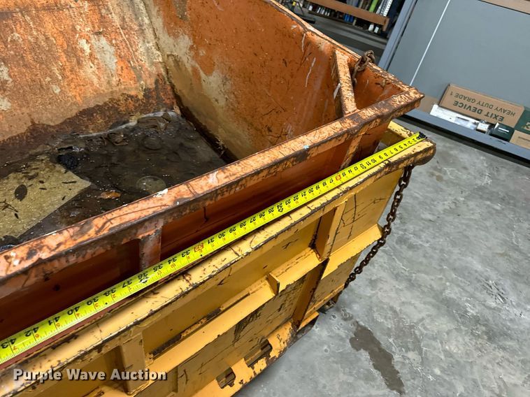 image for item EN5127 (3) dumpsters