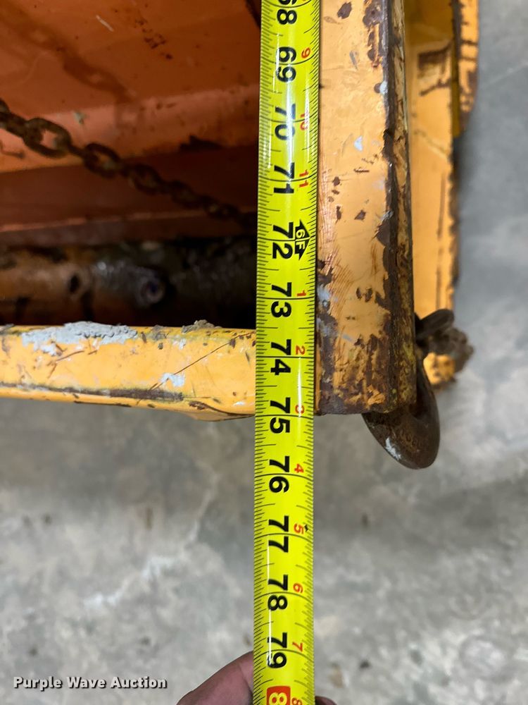 image for item EN5127 (3) dumpsters