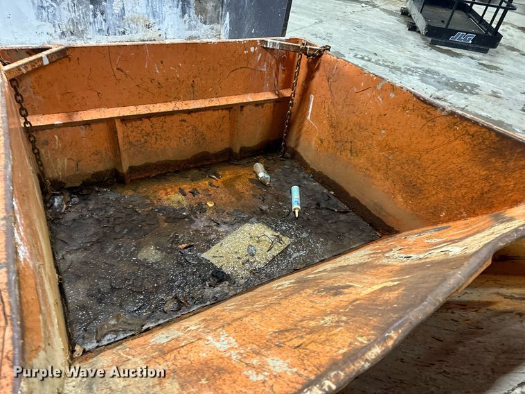 image for item EN5127 (3) dumpsters